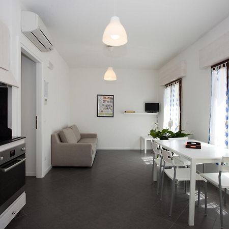 Residenza Jennifer Apartment Lido di Jesolo Luaran gambar